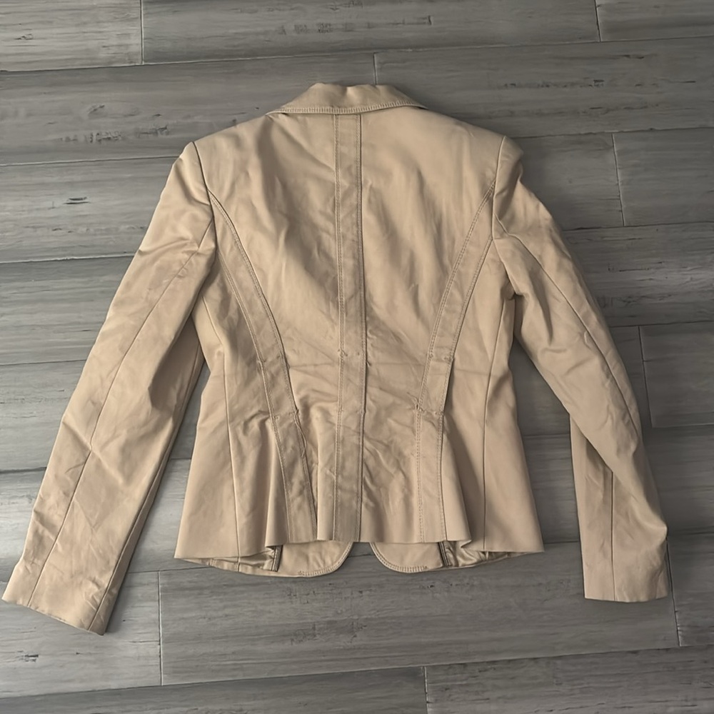 jacket - Picture 3 of 3